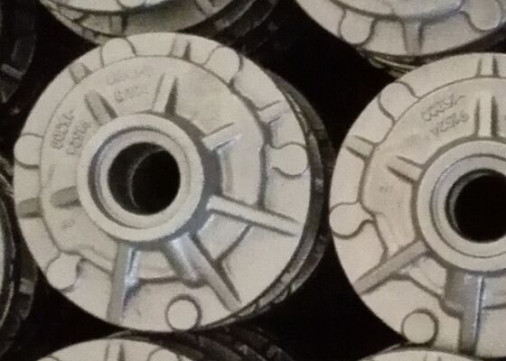 OEM φορτηγό αναπαραγωγών Αμμουδιά Cast Iron Parts Front Hub Αρκετή χωρητικότητα Ανταγωνιστική τιμή